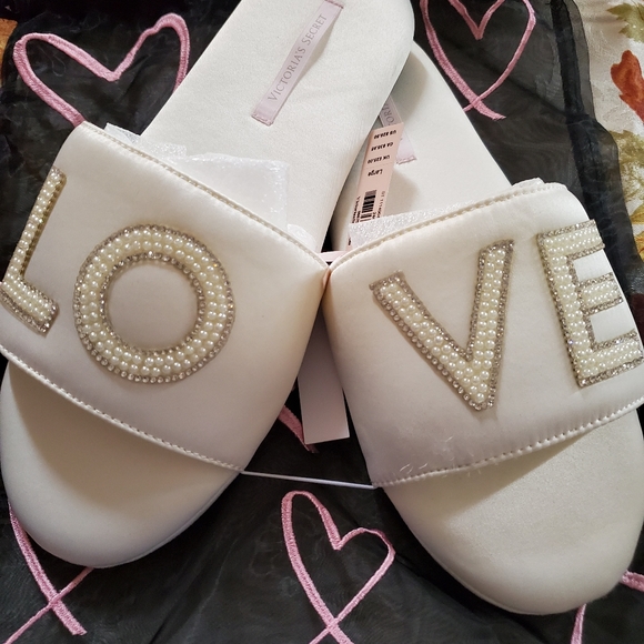 Slipers - Picture 5 of 5